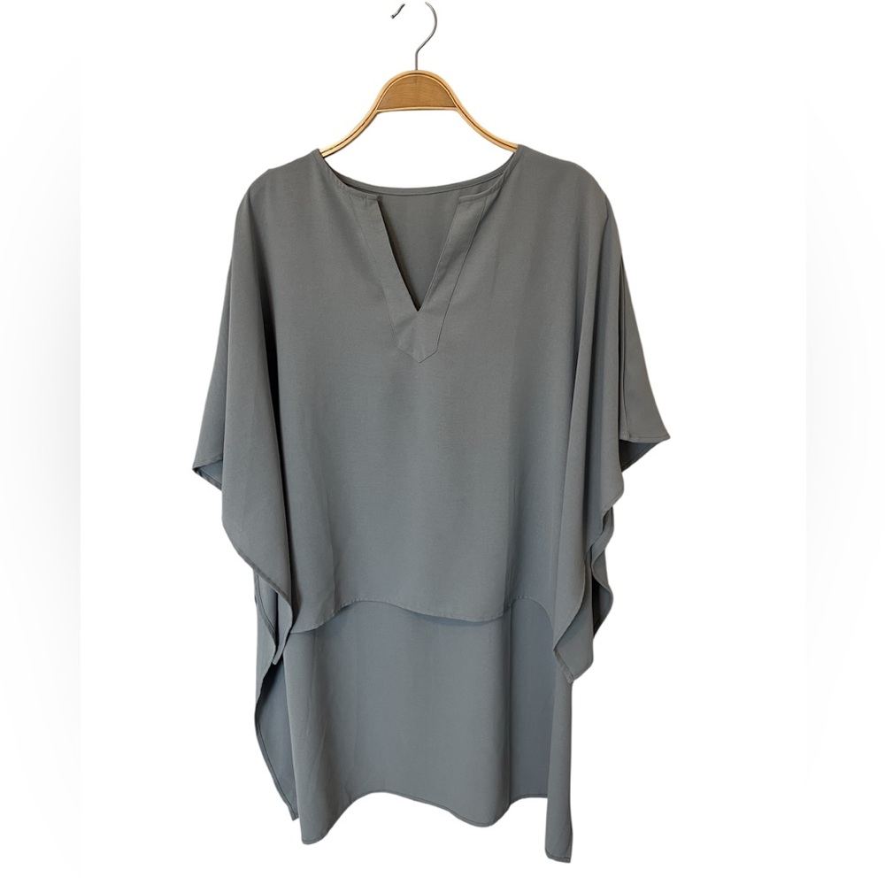 BCBG Max Azria Short Sleeve Blouse Light Blue Shirt Size: Large - Picture 2 of 7